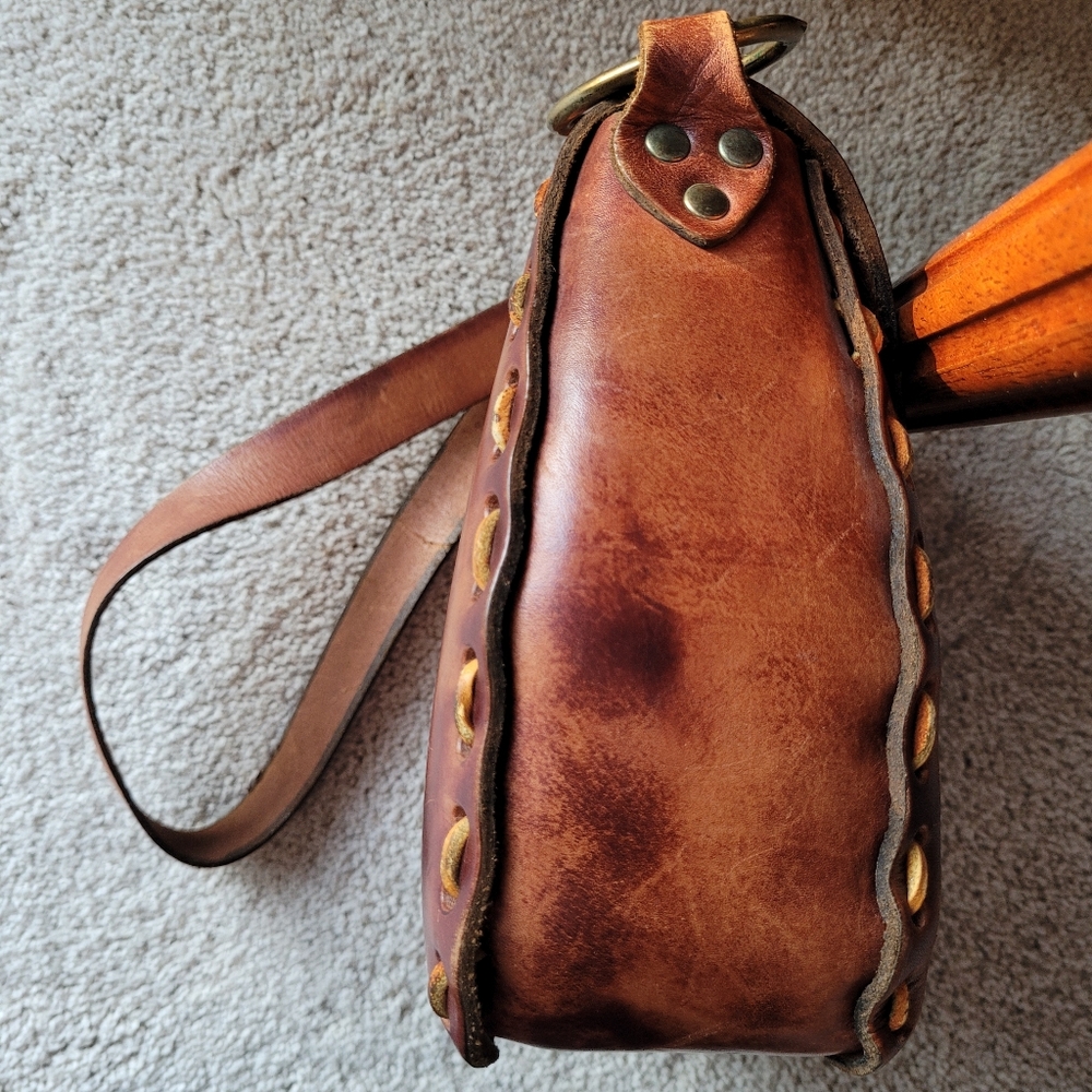 Stunning Artisan Shoulder Tooled Full Grain Genuine Leather Bag - Picture 7 of 13